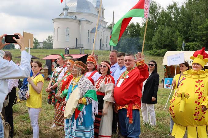 Региональный фестиваль семейного отдыха и здорового образа жизни «Гарбата па-сваякоўску»