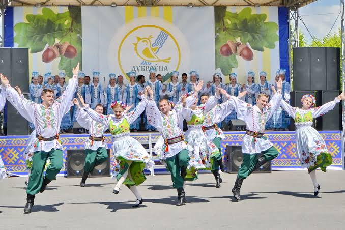 Международный фестиваль песни и музыки «Дняпроўскія галасы ў Дуброўне»: